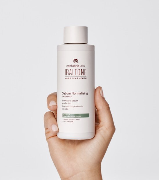 iraltone IRALTONE EKSFOLIUOJANTIS IR VALANTIS ŠAMPŪNAS, 200 ML